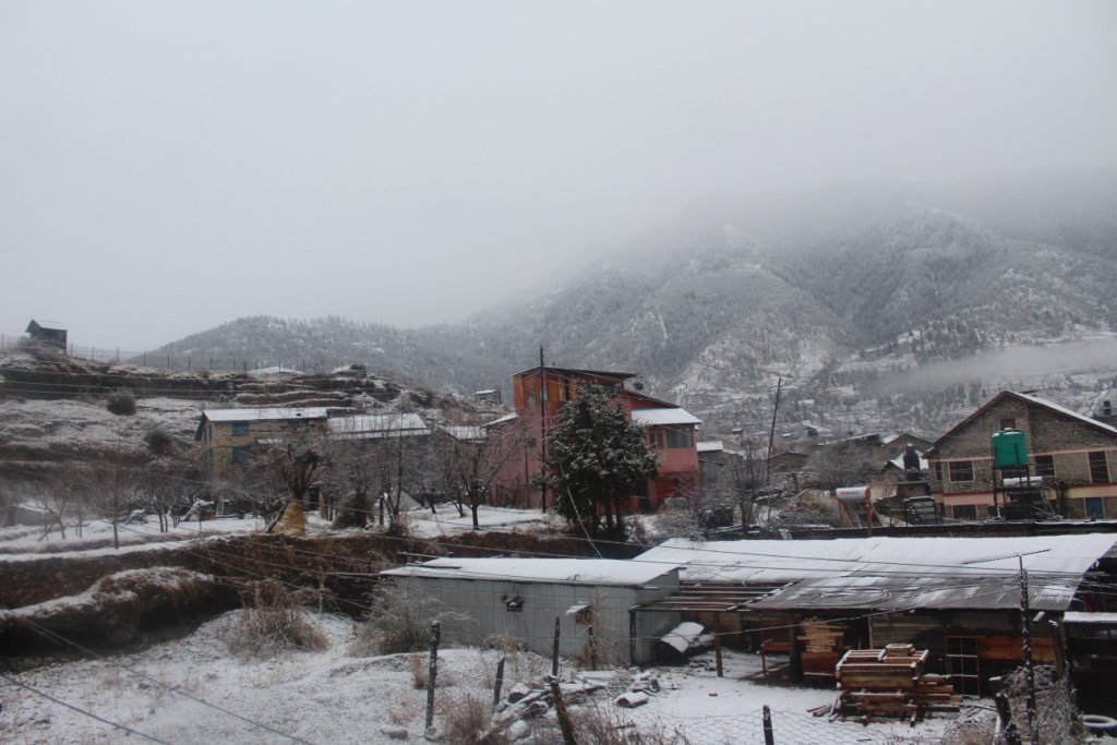 heavy-snowfall-in-jumla-normal-life-affected