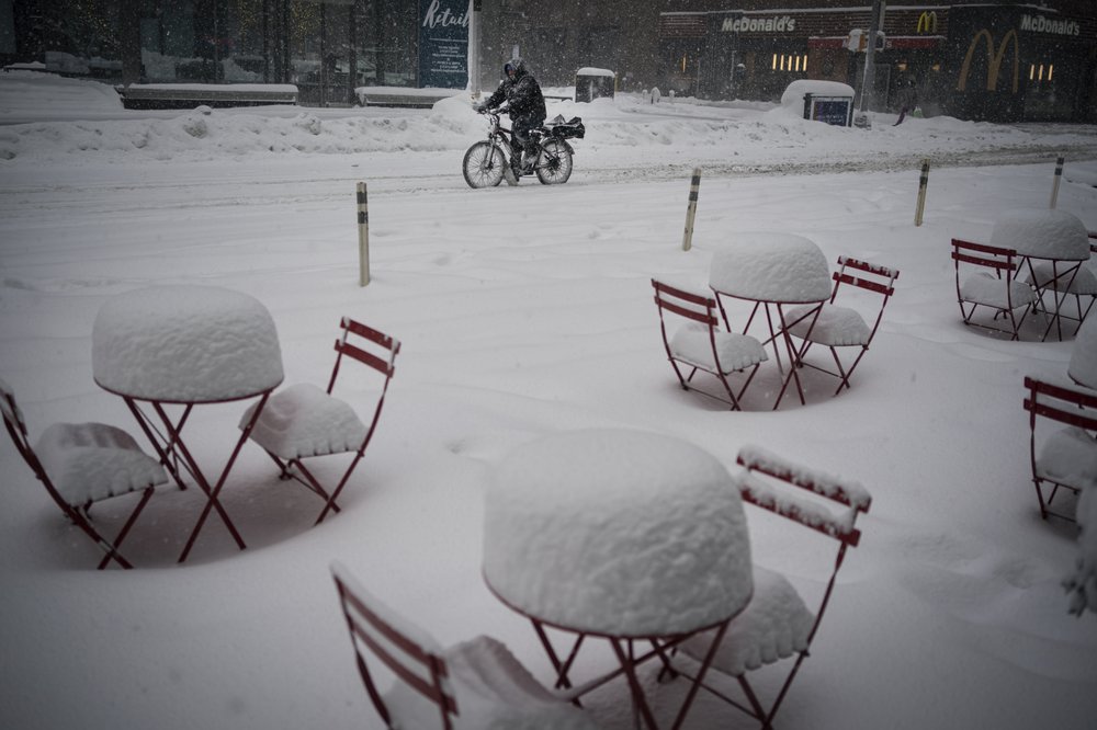 a-long-two-days-major-storm-pummels-northeast-with-snow