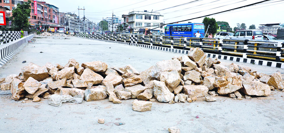 as-govt-battles-pappu-construction-in-court-construction-of-bridges-remains-in-limbo