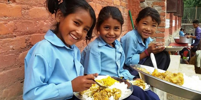 midday-meal-at-community-schools