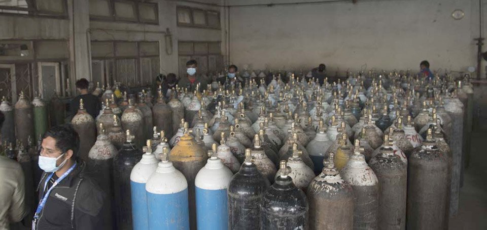 three-companies-meeting-oxygen-demands-in-parsa-and-bara-fill-2200-cylinders-daily