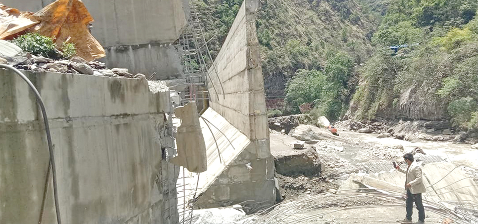 likhu-4-hydel-dam-collapses
