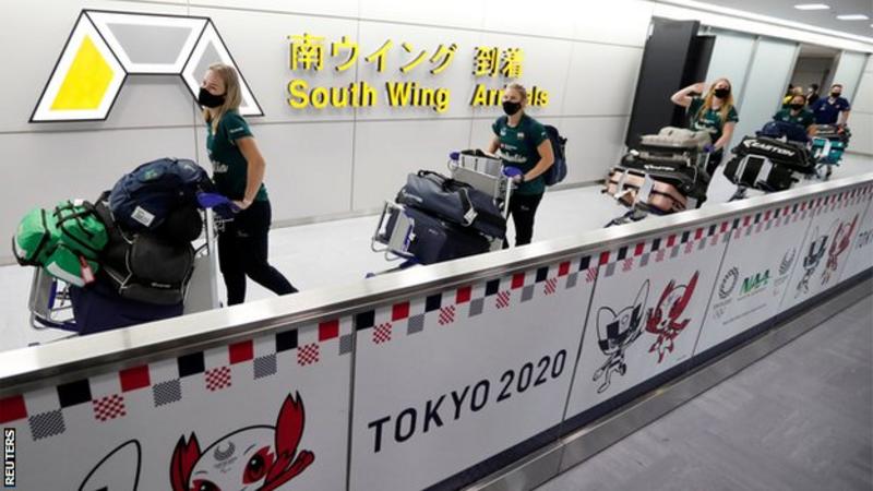 tokyo-2020-australias-softball-team-the-first-athletes-to-arrive-in-japan
