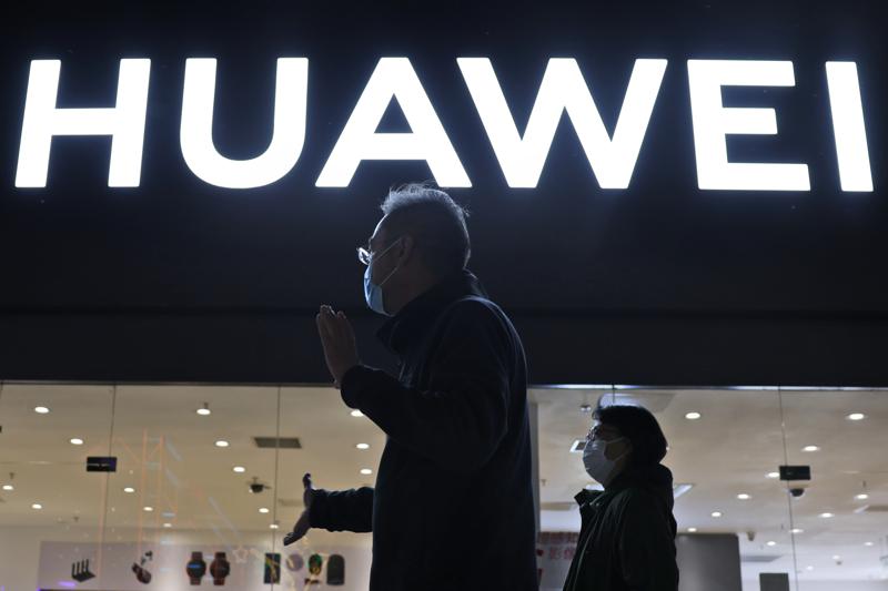 huawei-to-roll-out-its-own-operating-system-to-smartphones