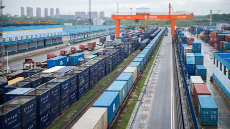 chinas-foreign-trade-up-282-pct-in-jan-may