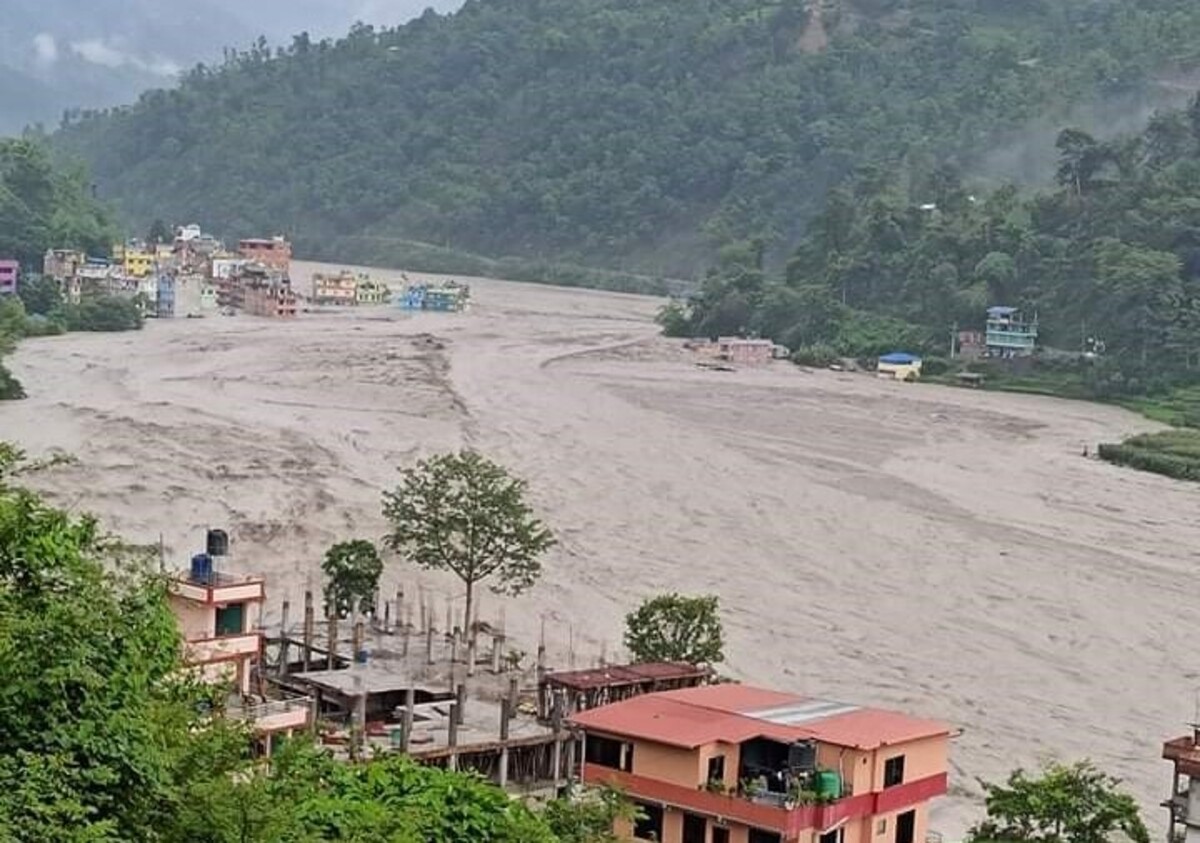 two-chinese-and-one-indian-national-die-in-sindhupalchok-floods