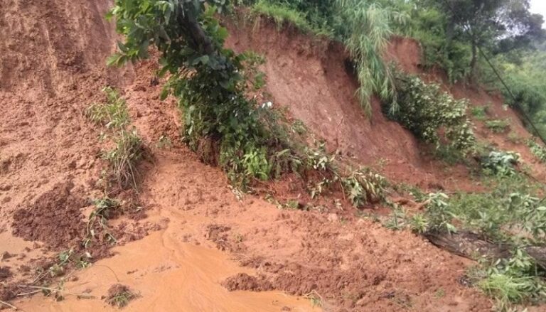 landslide-buried-body-recovered-after-11-hours