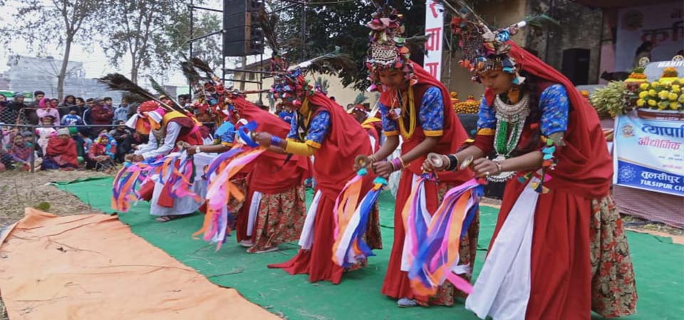 jhumra-the-vanishing-traditional-tharu-dance