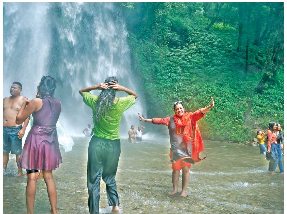 tourists-flock-dotis-chhahara-waterfall