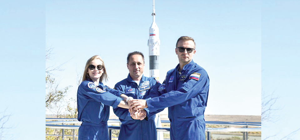 russian-film-crew-blasts-off-to-make-first-movie-in-space