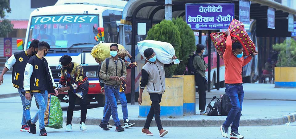 people-leaving-kathmandu-for-dashain-photo-feature