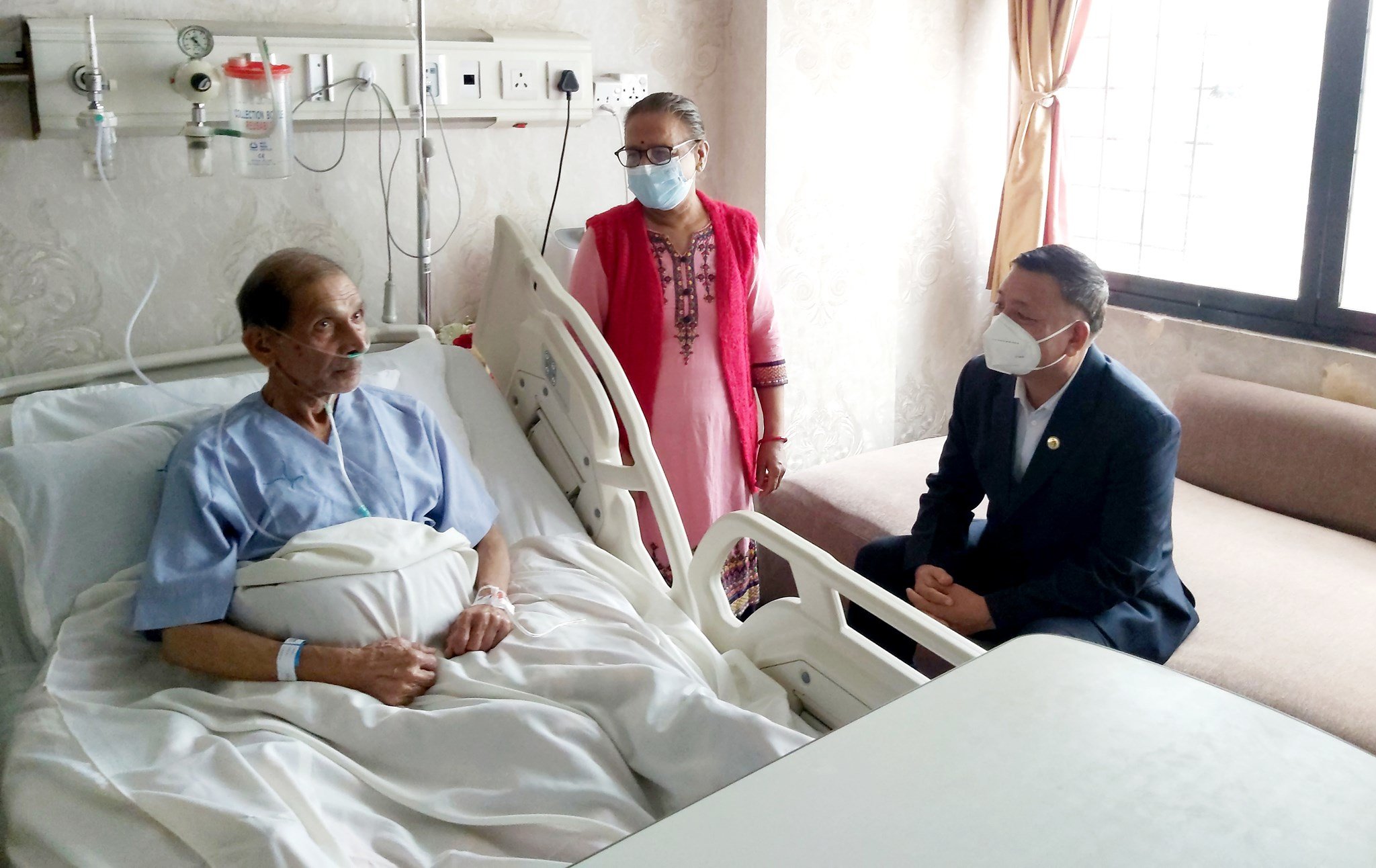 vice-president-pun-inquires-about-baidyas-health