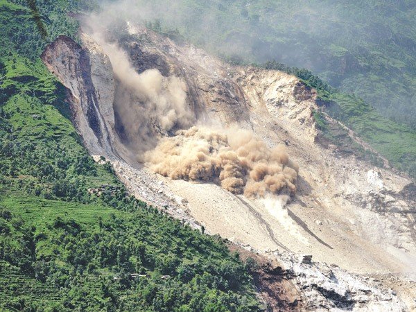 doti-dadeldhura-report-three-landslide-related-deaths