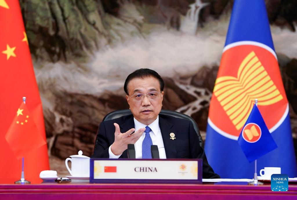 chinese-premier-proffers-four-point-proposal-on-east-asia-cooperation