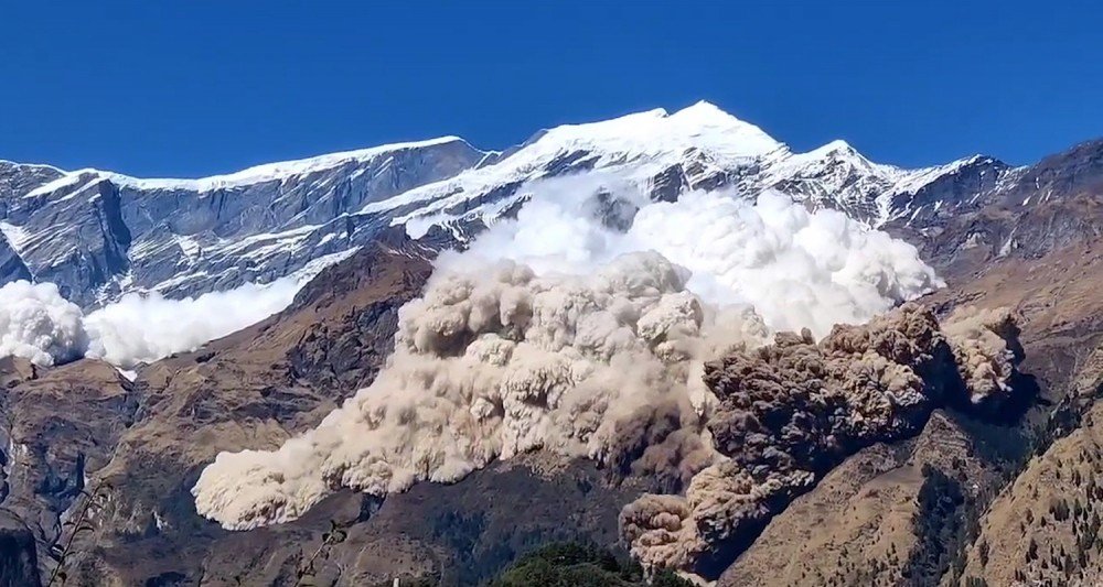 11-injured-as-avalanche-hits-two-villages-in-mustang