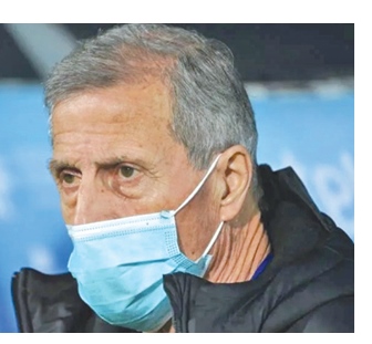 uruguay-sack-coach-tabarez-after-record-breaking-15-year-run