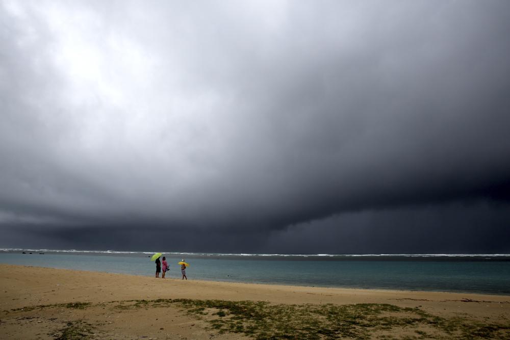 dangerous-storm-threatens-havoc-across-hawaiian-archipelago