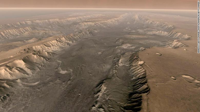 significant-amounts-of-water-found-in-mars-massive-version-of-the-grand-canyon