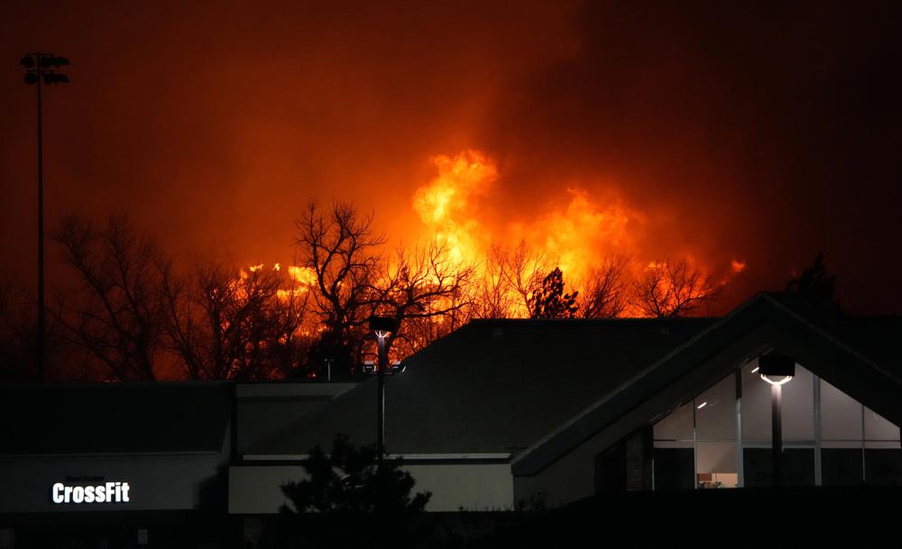 colorado-wildfires-burn-hundreds-of-homes-force-evacuations