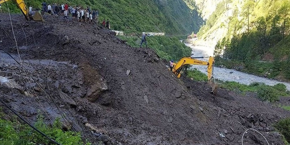 removal-of-landslide-debris-begins-in-rasuwa