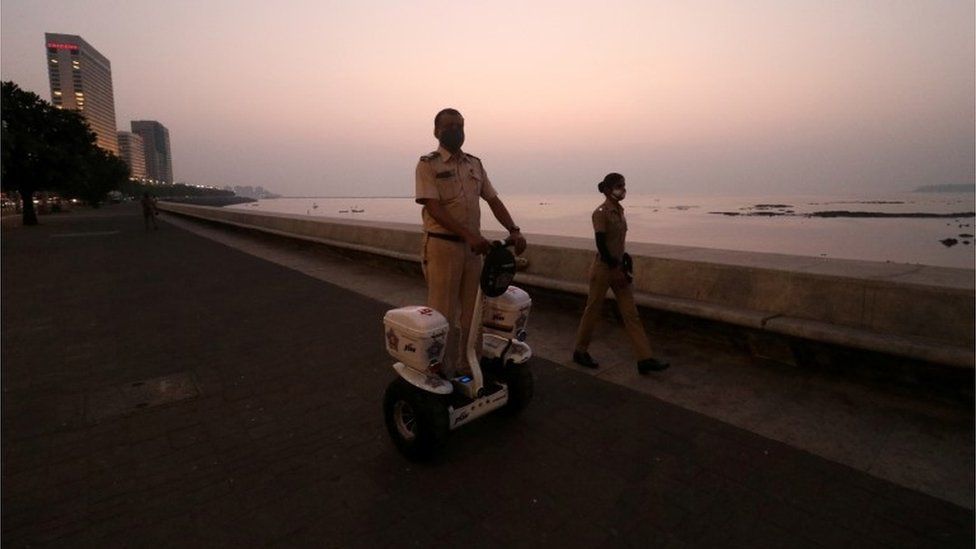 curfew-in-delhi-as-covid-cases-surge