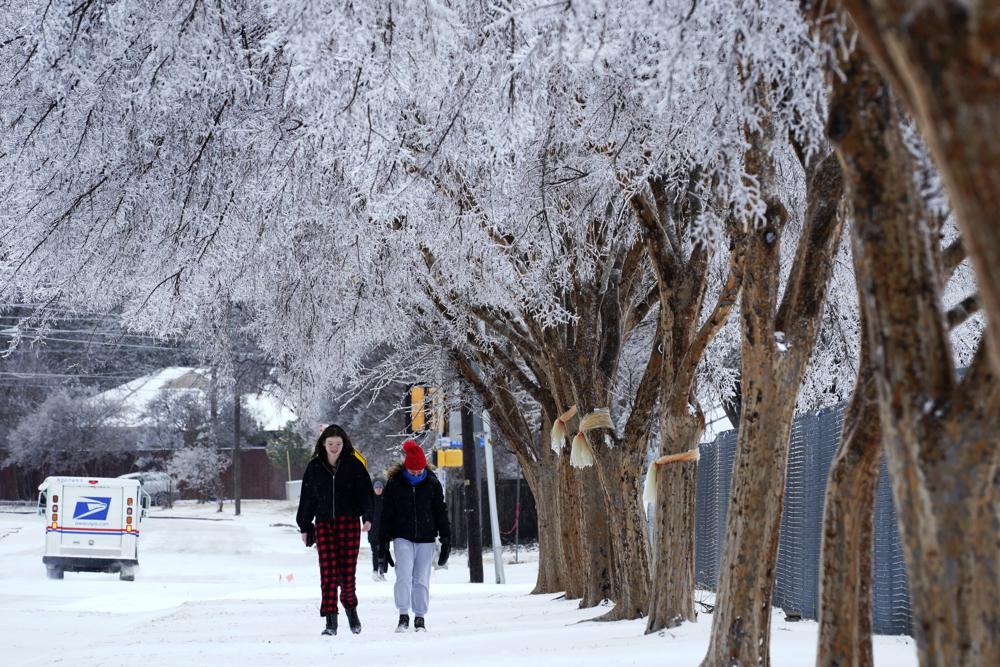 as-winter-storm-moves-across-us-ice-becomes-bigger-concern