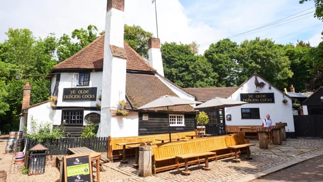oldest-pub-set-to-close-its-doors-after-over-1000-years