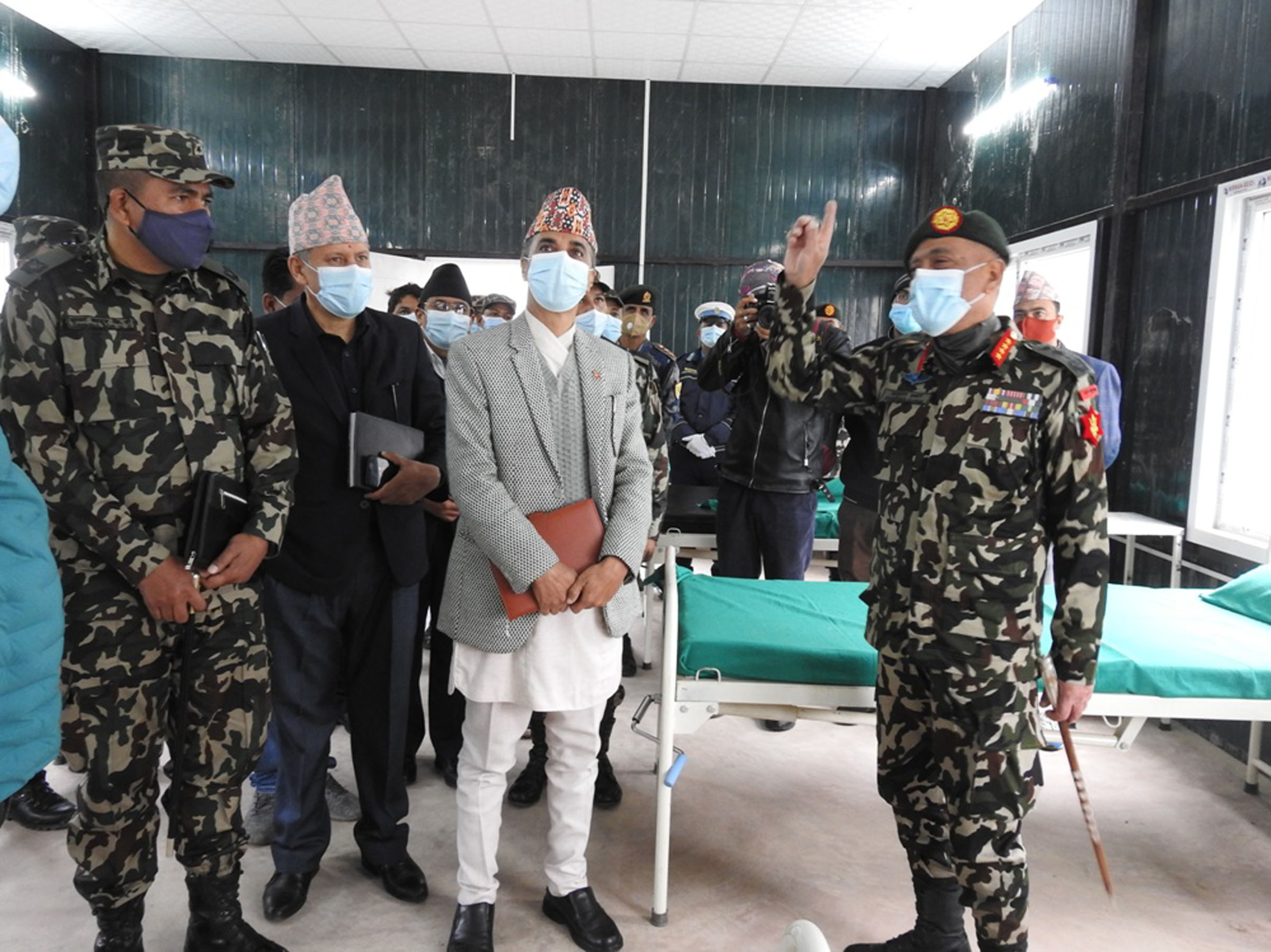 chief-of-army-staff-inspects-under-construction-covid-19-holding-centre-in-kanchanpur