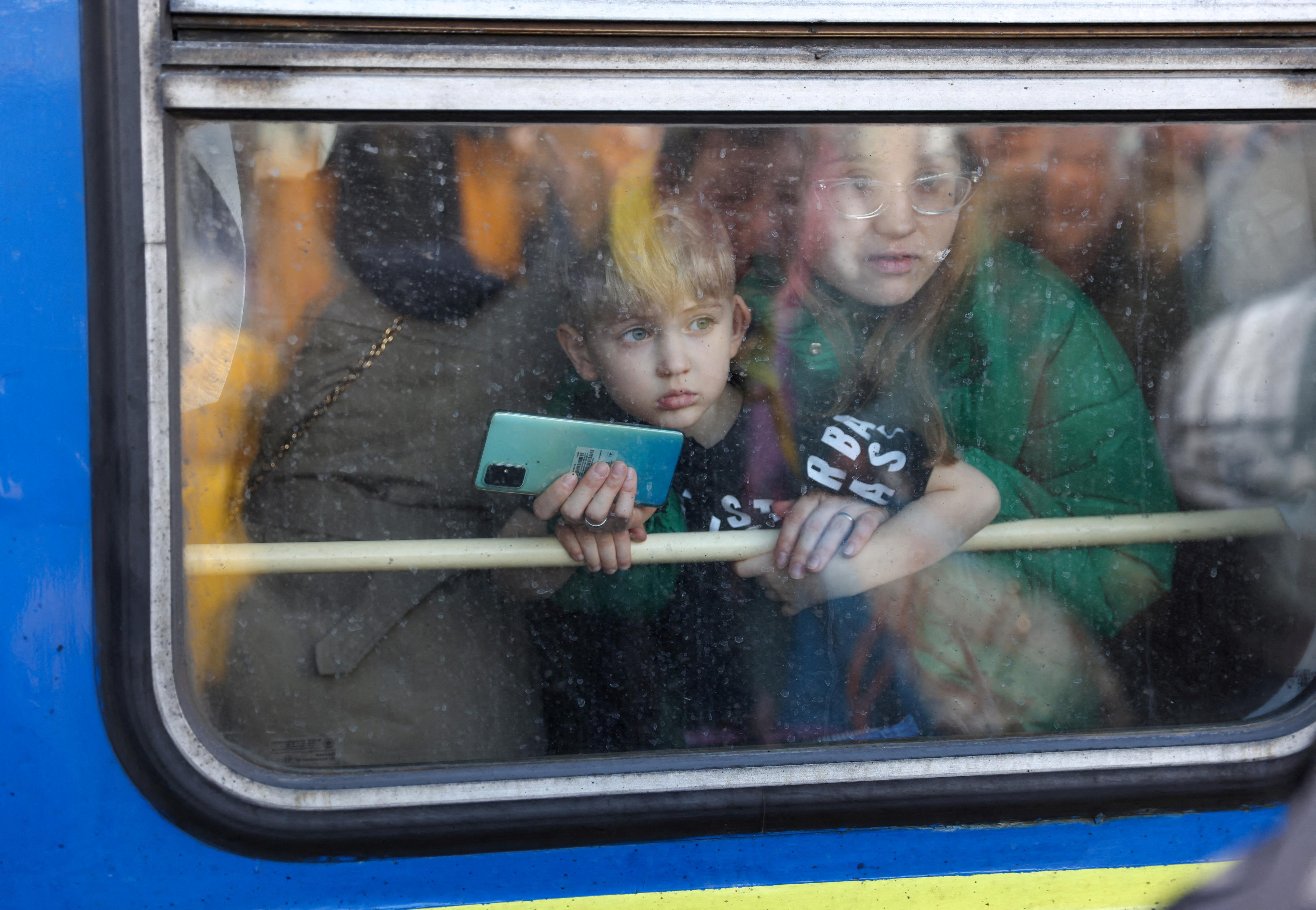 un-says-more-than-120000-ukrainian-refugees-have-fled-since-thursday