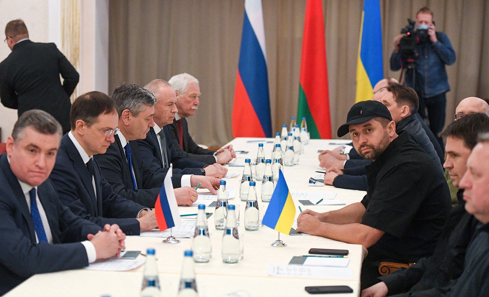 ukraine-russia-talks-start-in-belarus