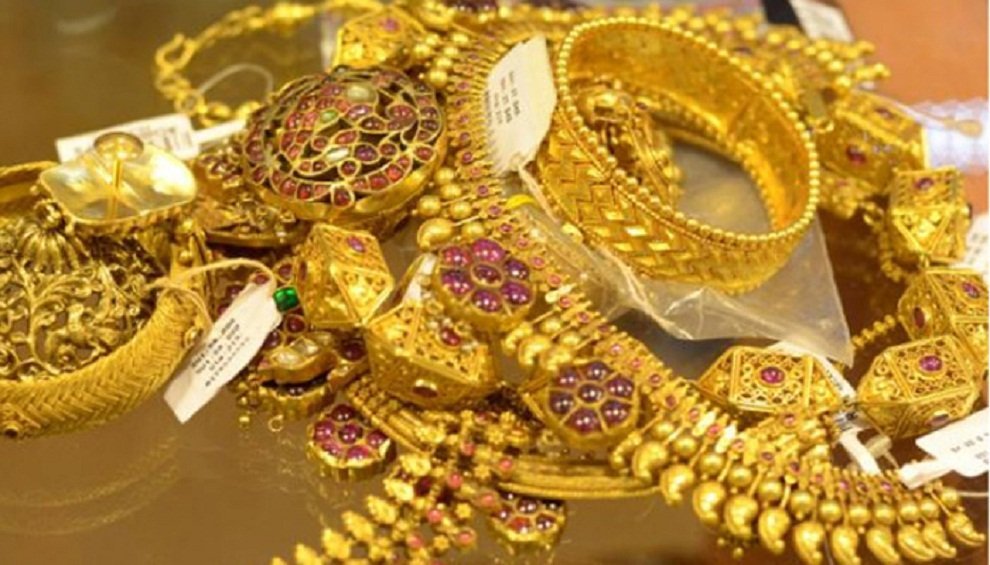 gold-price-hits-highest-rs-105500-per-tola