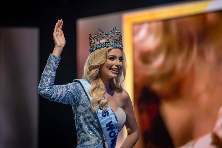 miss-world-crowned-amid-calls-for-peace-in-ukraine