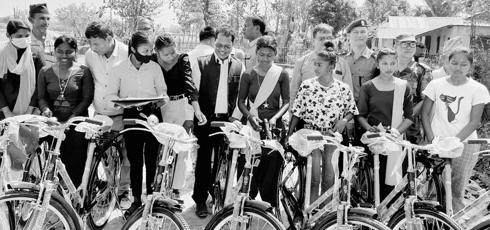 bicycles-provided-to-52-students-in-gauriganj