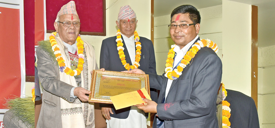 former-pm-chand-honoured