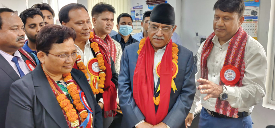 prachanda-inaugurates-east-chitwan-substation