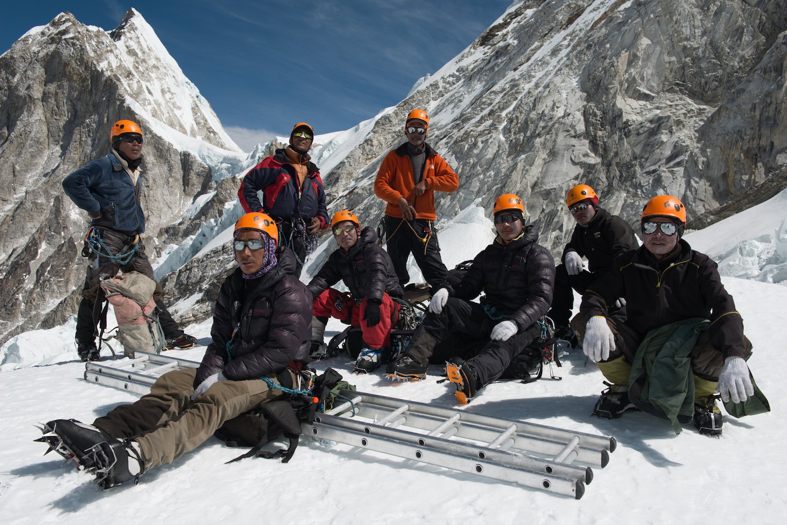 mt-everest-route-fix-team-at-camp-one