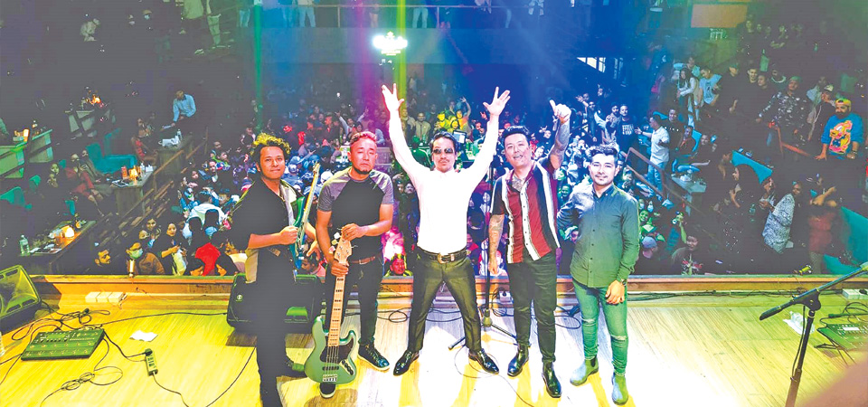 rock-concert-at-dashrath-rangashala-after-a-decade