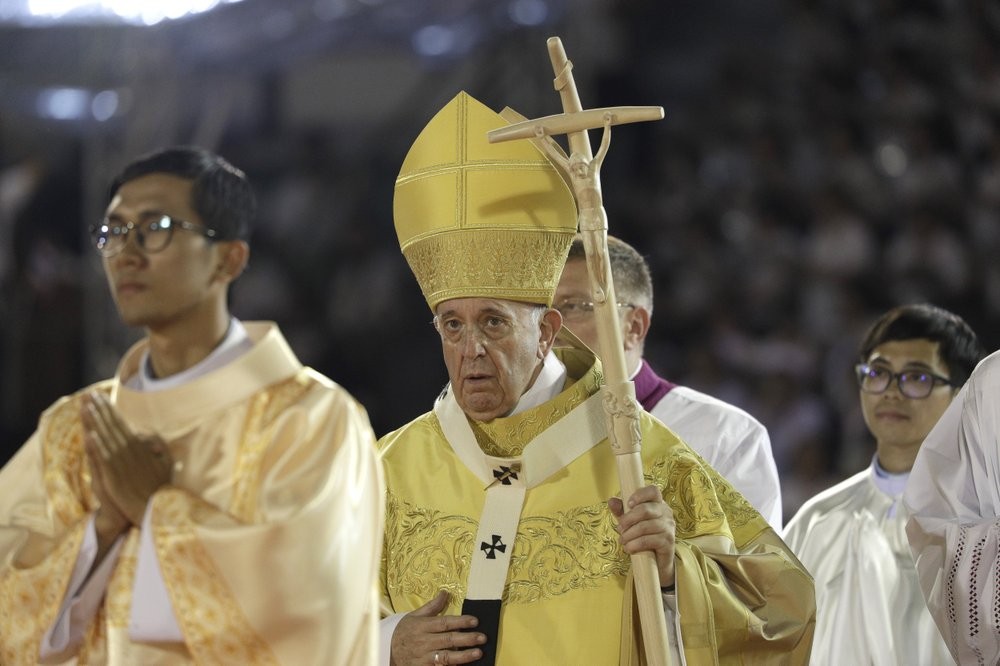pope-in-thailand-calls-for-action-to-protect-women-children