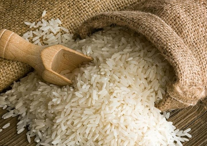 municipality-distributes-10-kg-rice-each-to-drought-affected-families